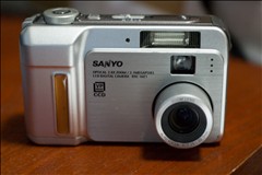 SANYO DSC-MZ1