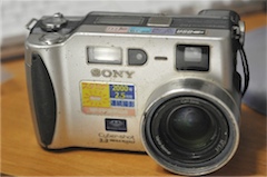 SONY DSC-S70