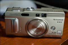 FUJIFILM FinePix F710