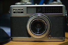 FUJICA HALF