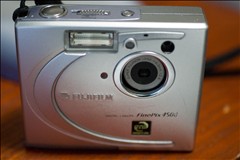 FUJIFILM FinePix 4500