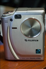 FUJIFILM FinePix 4700z