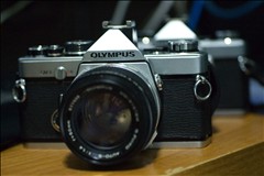 OLYMPUS OM-2