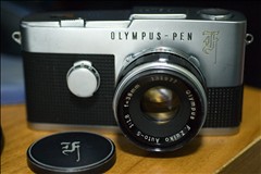 OLYMPUS PEN F