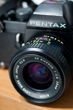 レンズ(単焦点) XR RIKENON 28mm f2.8 Ricoh Rikenon XR 28mm F2.8 Lens Reviews - Ricoh Lenses