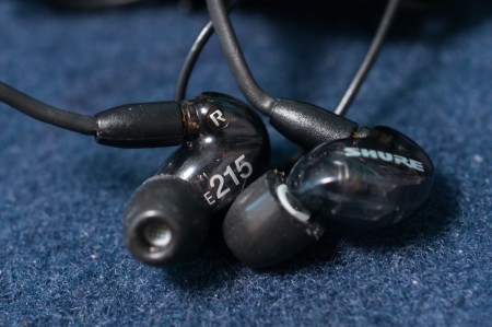 SHURE SE215