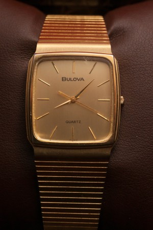 BULOVA Quartz