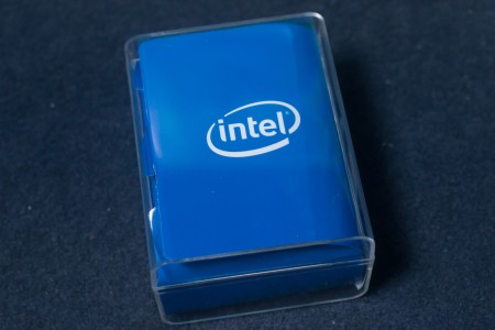 IntelのUSBメモリ