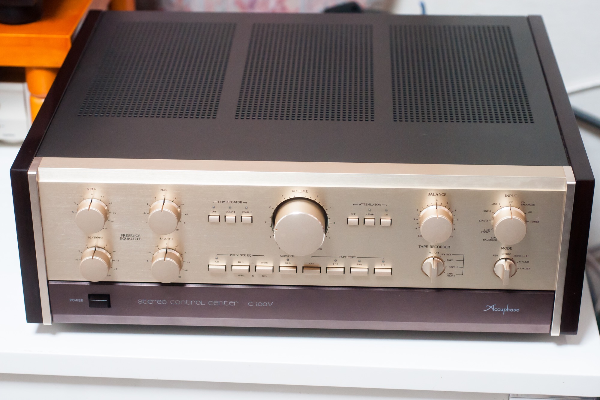 Accuphase C-200V | MacBSの日常生活的日記